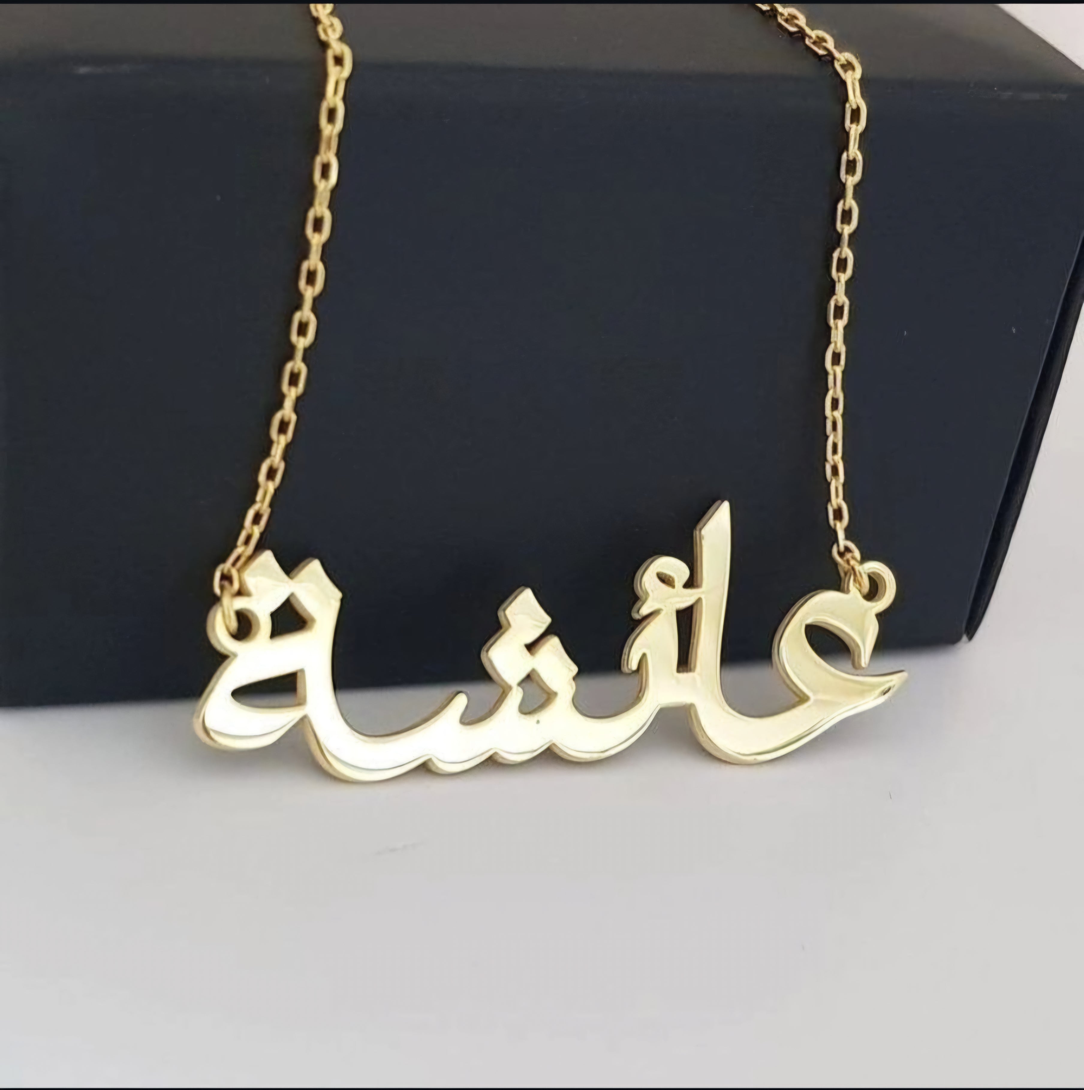 Beautiful Customized Neck Chain Locket (101)